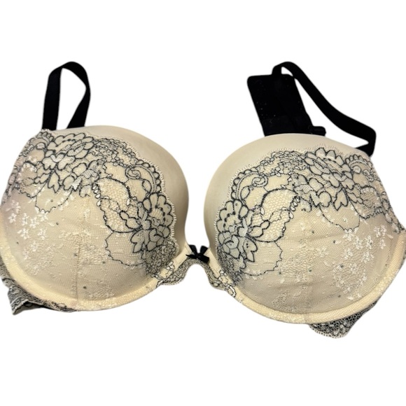 Victoria Secret Dream Angel Push Up Underwire Elegant Lace Trim Cream Bra 38D - Picture 8 of 8